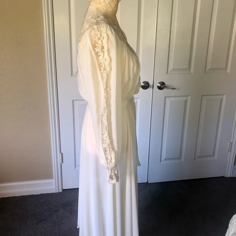 STRAUSS by BONNIE DRESS VINTAGE SIZE 6 CREAM LACE